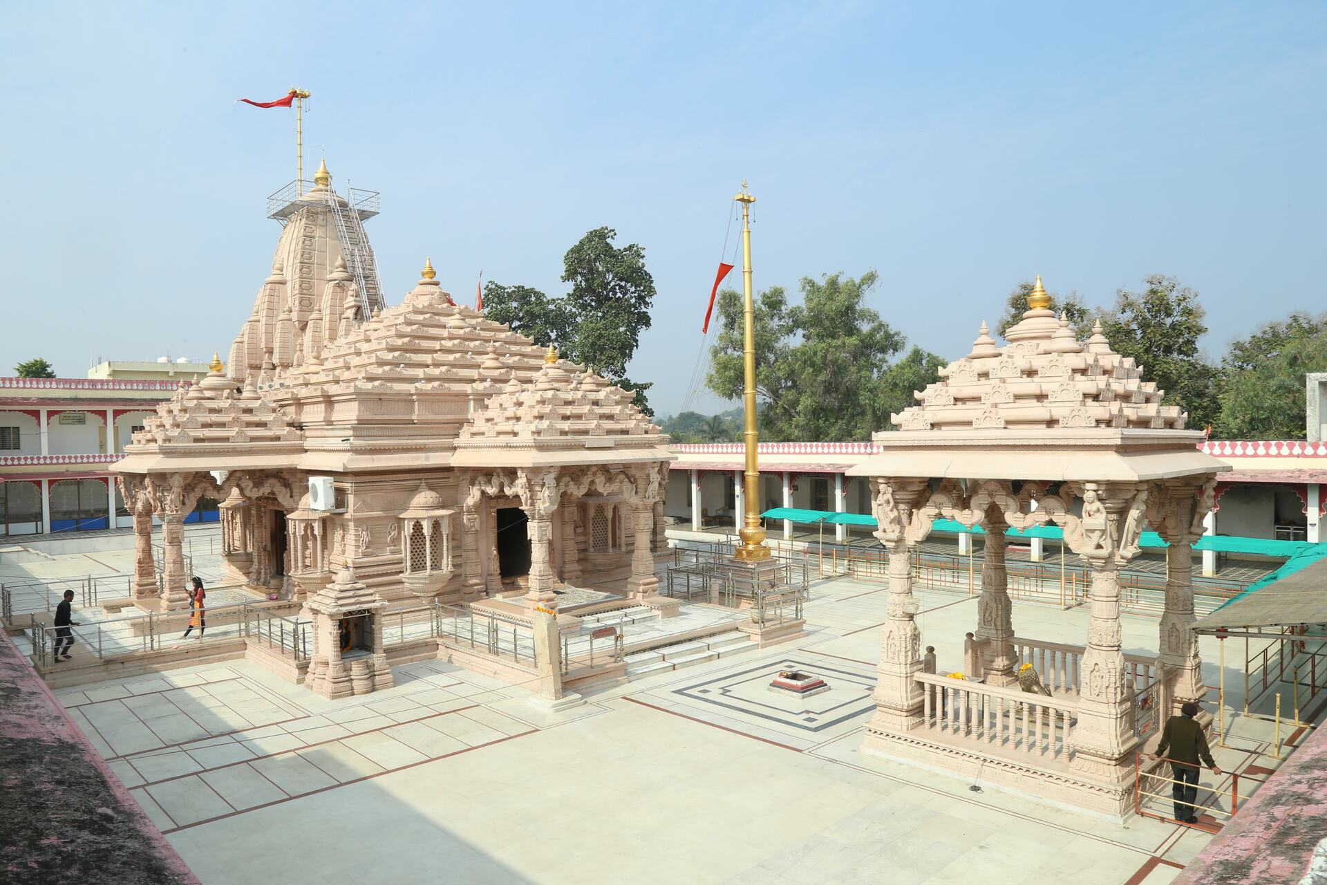 मंदिर का परिचय 4